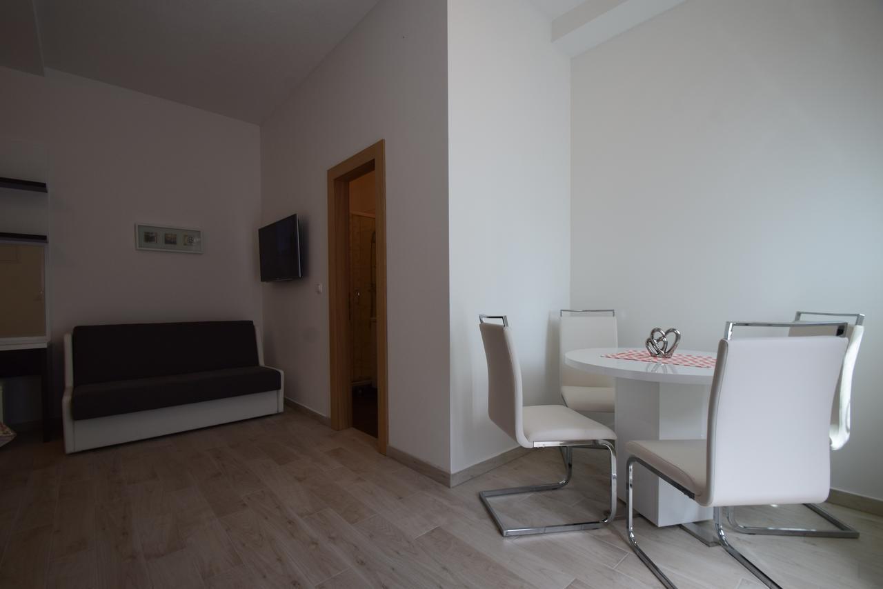Anica Kuk Apartment Starigrad Paklenica