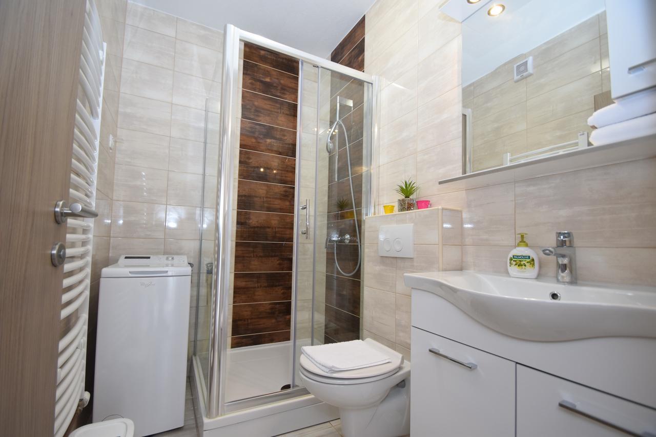 Anica Kuk Apartment Starigrad Paklenica